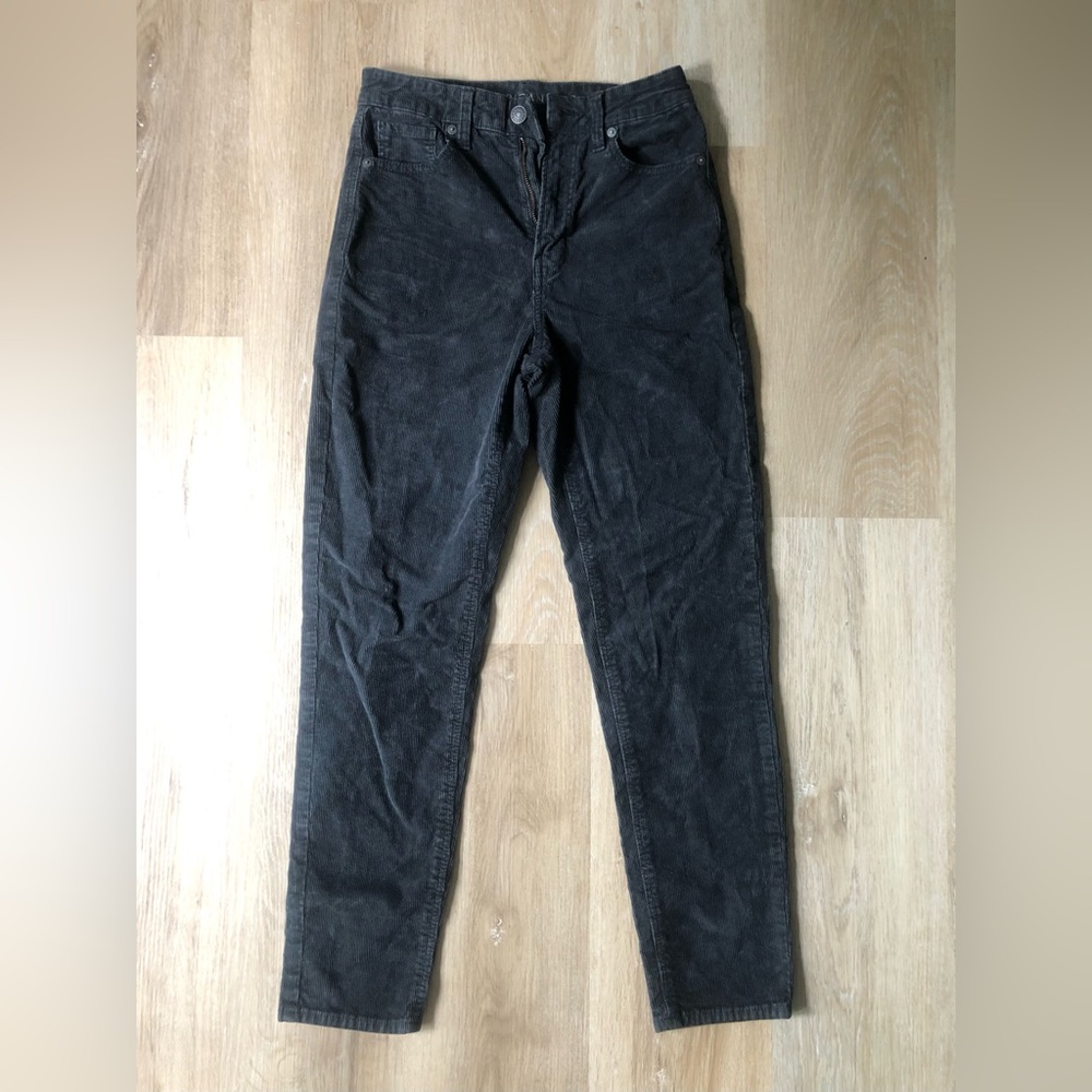 Black American Eagle Corduroy Mom Jeans!